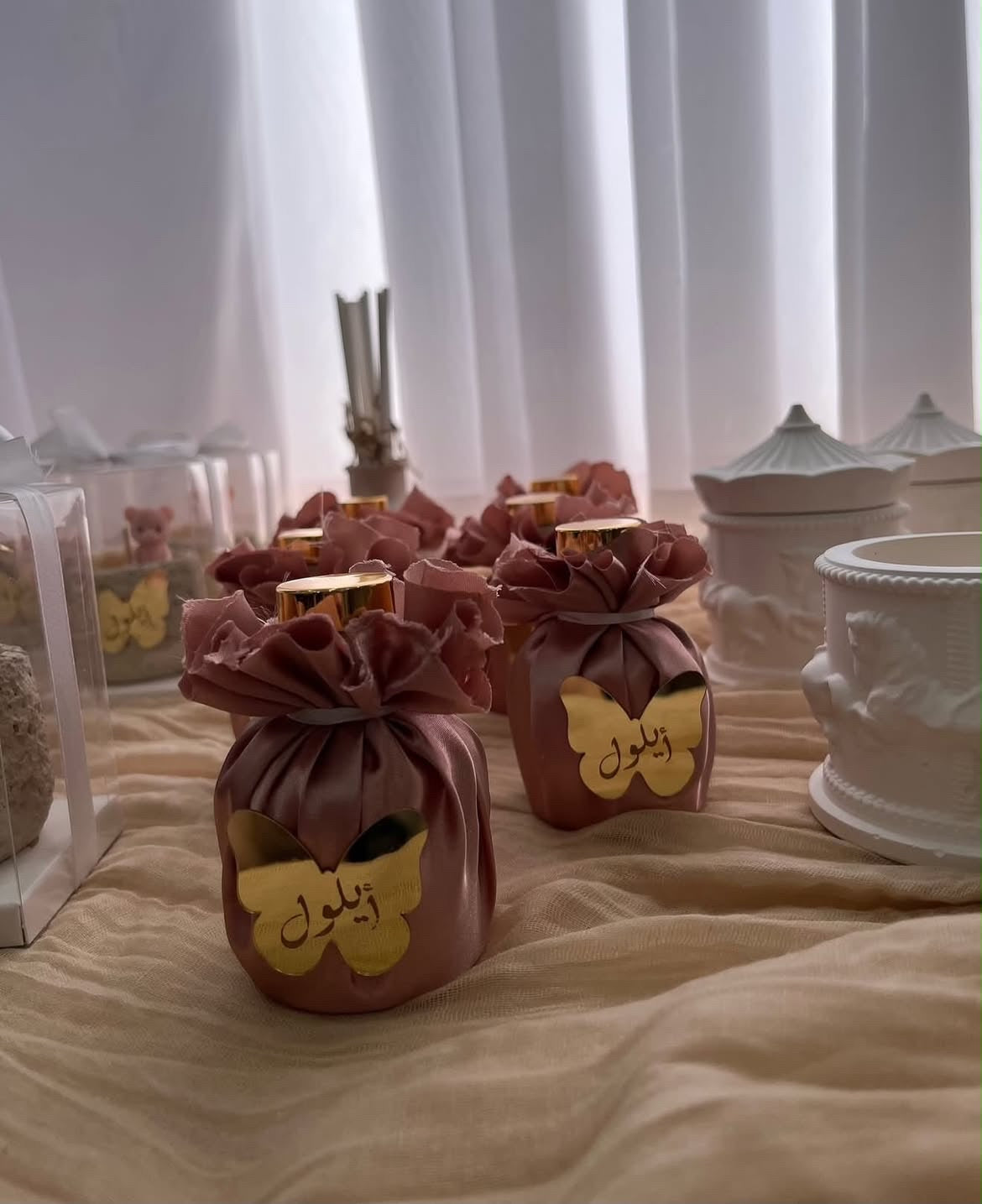 معطر عيدان للجو مع فراشة